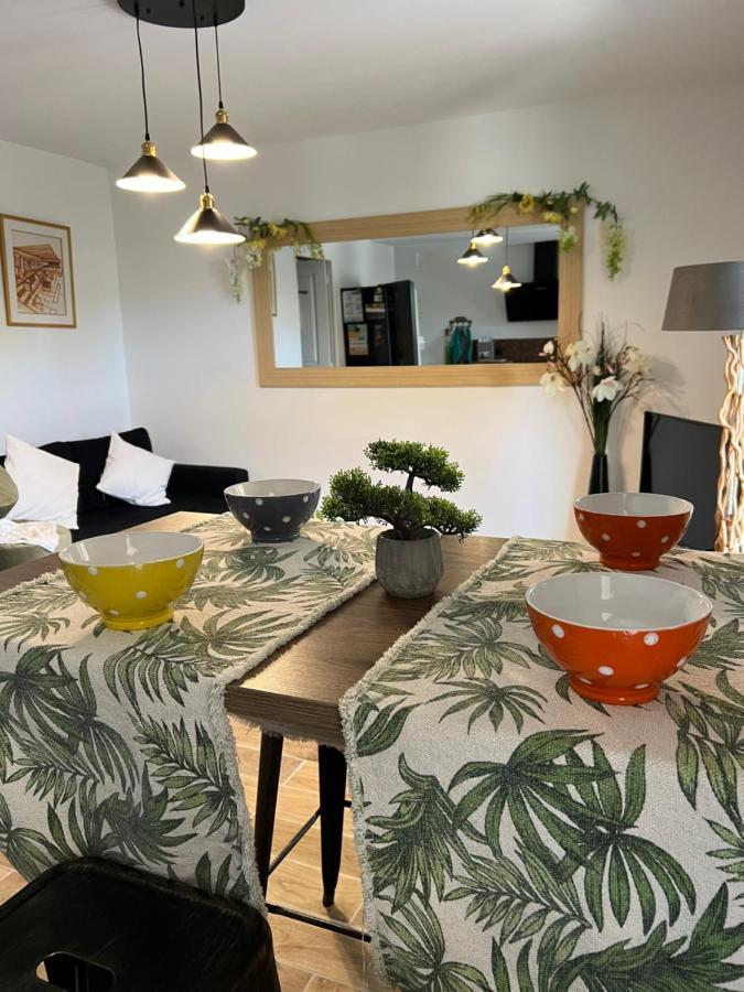 Appartement Entre Village Et Plages. Сен-Сир-сюр-Мер Экстерьер фото